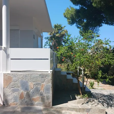Theros & Trygos Boutique - Ath Airport Apartmán